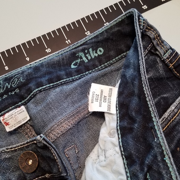 Denim - Picture 2 of 8